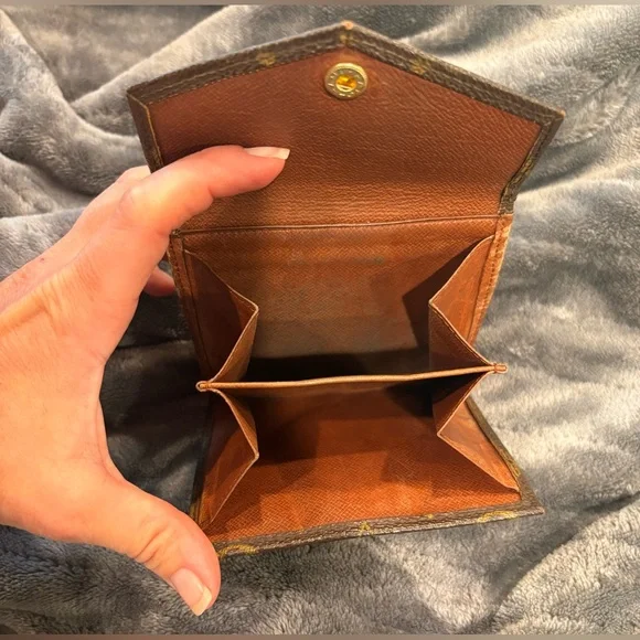 Authentic Vintage Louis Vuitton Monogram Wallet - Picture 13 of 14